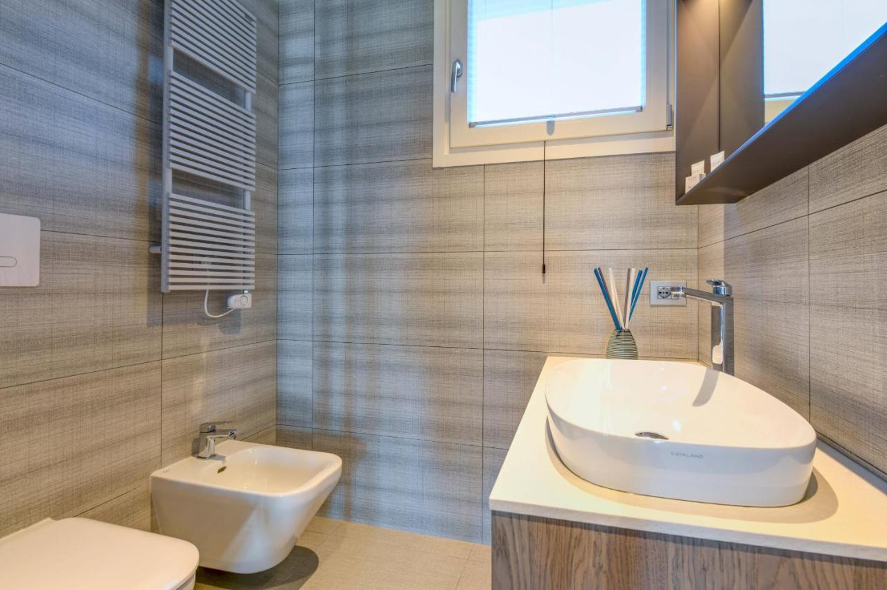 Rio Beach Apartment Дезенцано-дель-Гарда Экстерьер фото