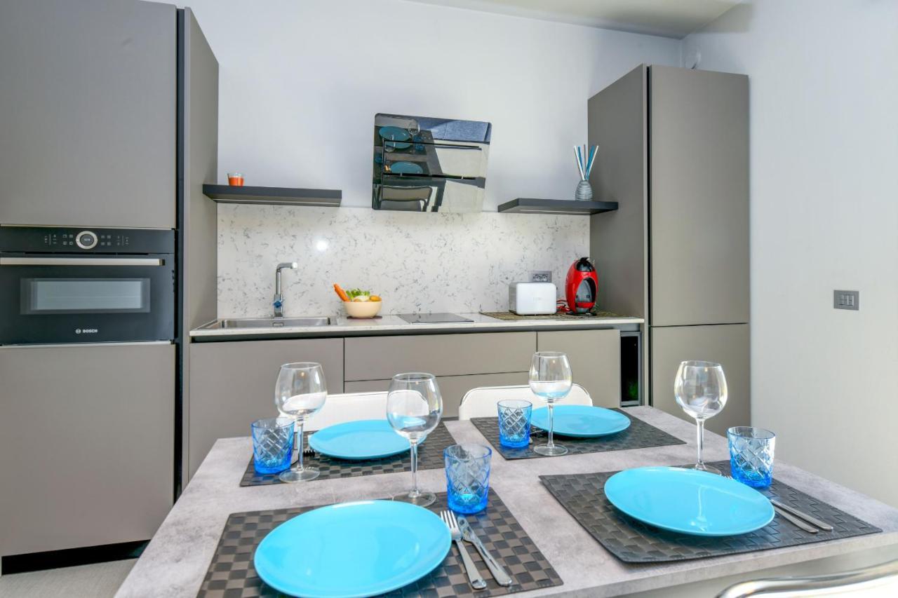 Rio Beach Apartment Дезенцано-дель-Гарда Экстерьер фото