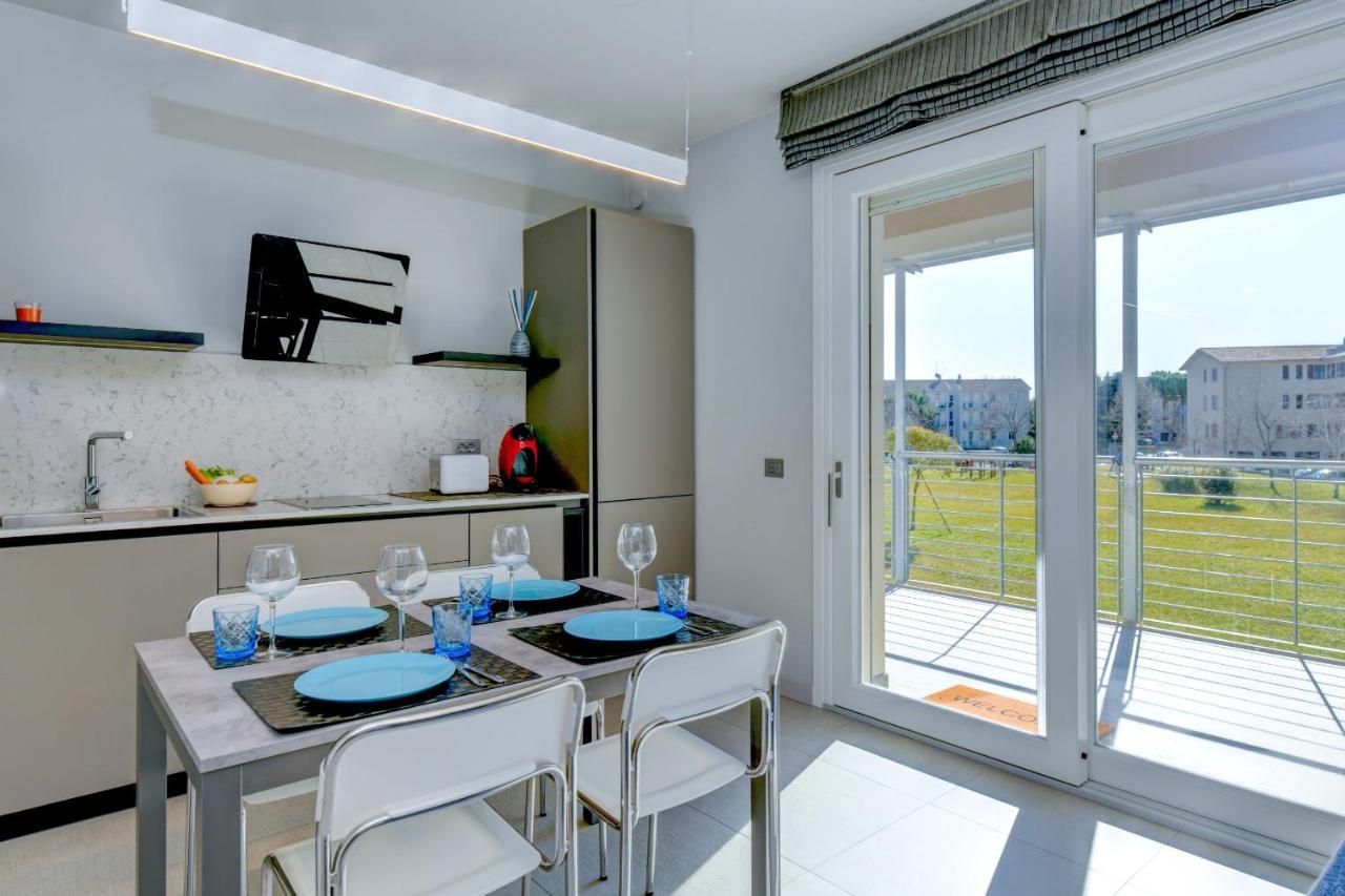 Rio Beach Apartment Дезенцано-дель-Гарда Экстерьер фото