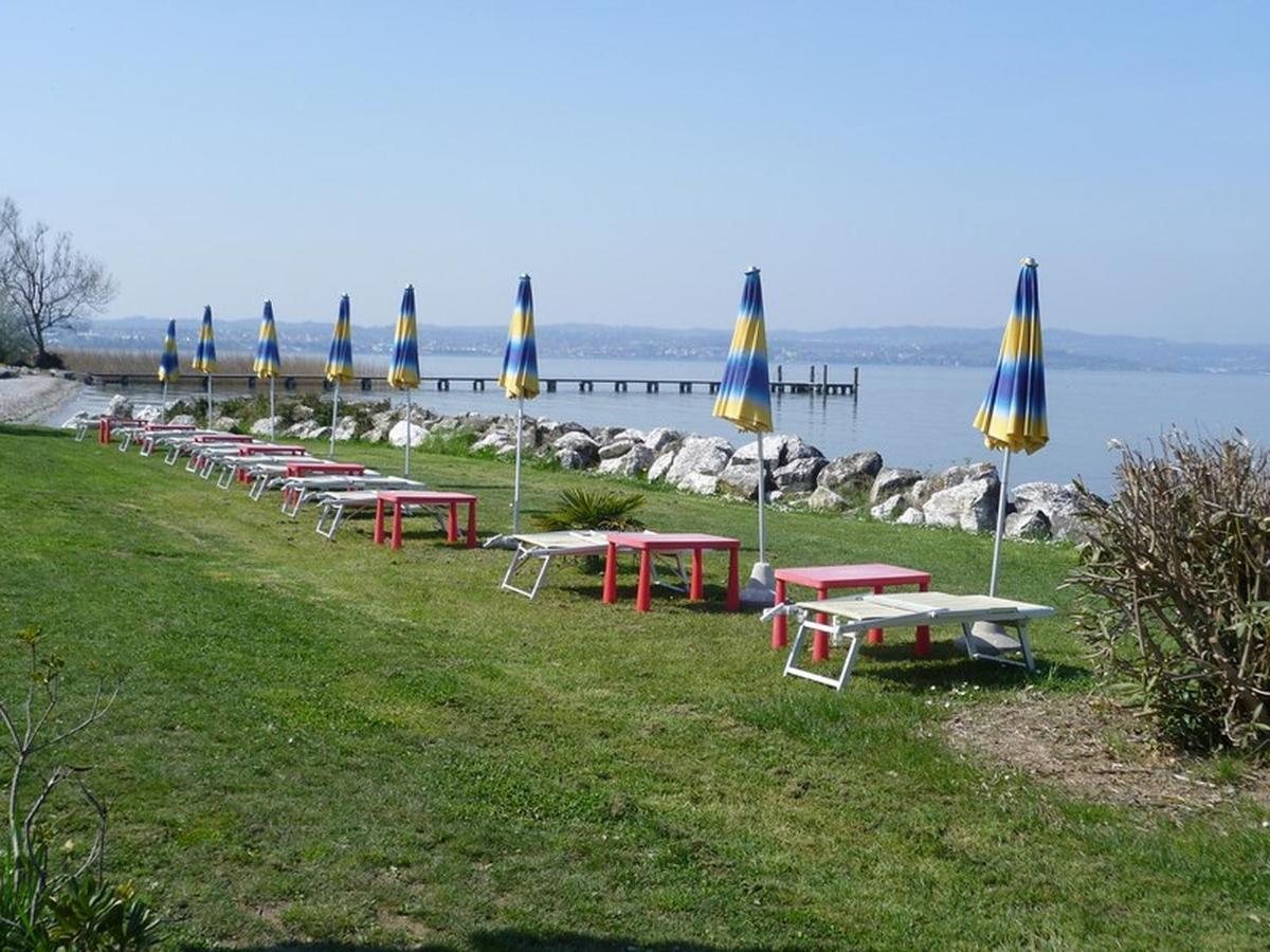 Rio Beach Apartment Дезенцано-дель-Гарда Экстерьер фото
